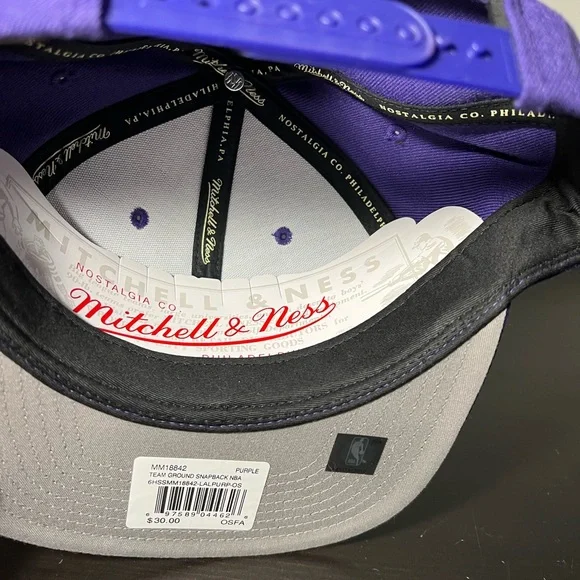 Lakers SnapBack Hat NWT - Picture 4 of 6